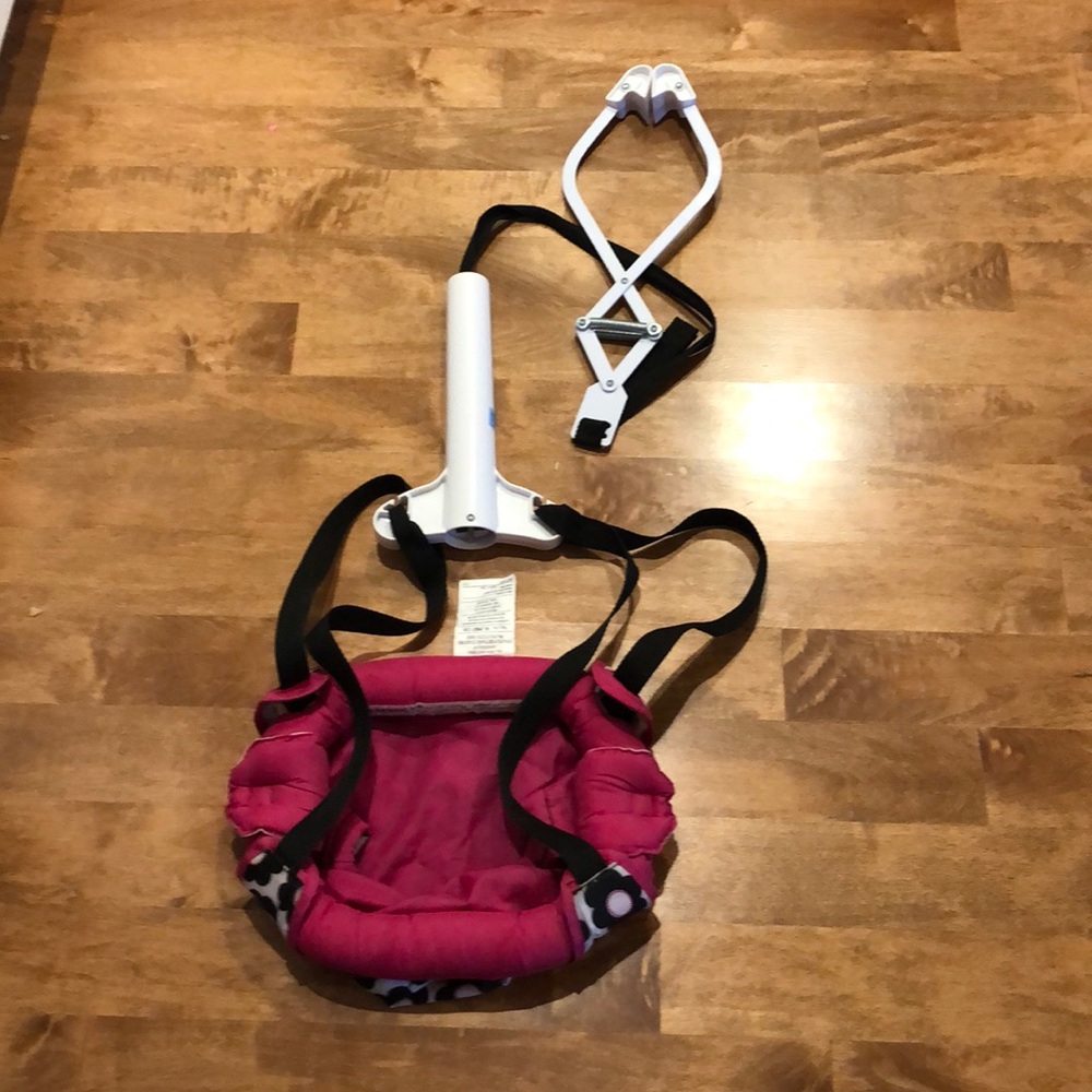 Jenny Jump Up — Baby door jumper